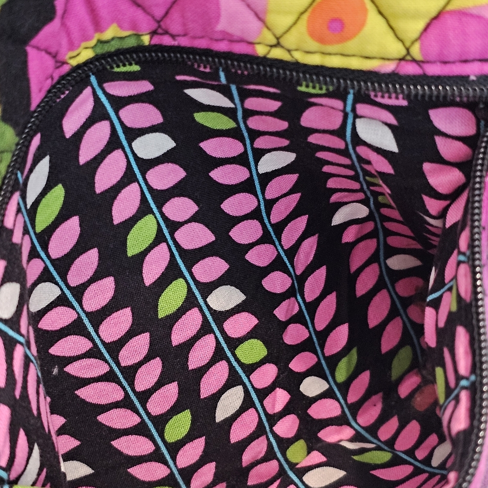Vera Bradley Vibrant Floral Hipster/Crossbody Bag, GUC, Size Large - Picture 7 of 12